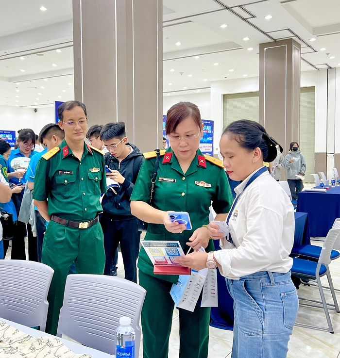 V.F.R TẠI NGÀY HỘI VIỆC LÀM 2025 – CHỦ ĐỘNG KẾT NỐI, GẮN KẾT GIÁ TRỊ (11)