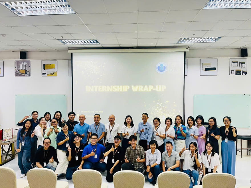 LỄ TỔNG KẾT THỰC TẬP SINH VIÊN ĐẠI HỌC QUỐC TẾ TP.HCM TẠI V.F.R