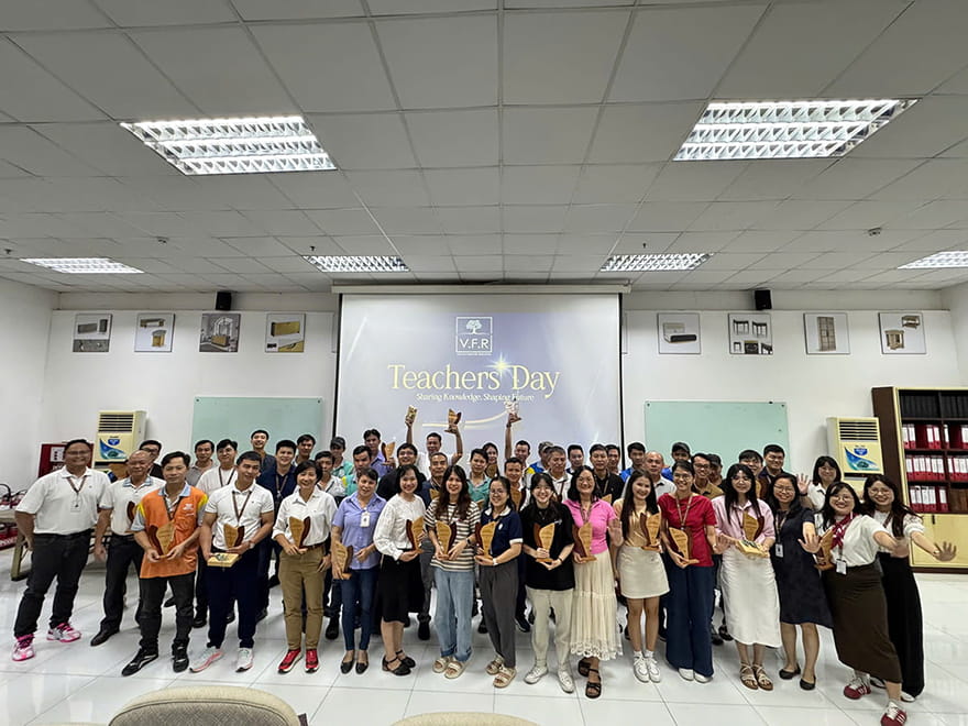 CHIA SẺ KIẾN THỨC, KIẾN TẠO TƯƠNG LAI