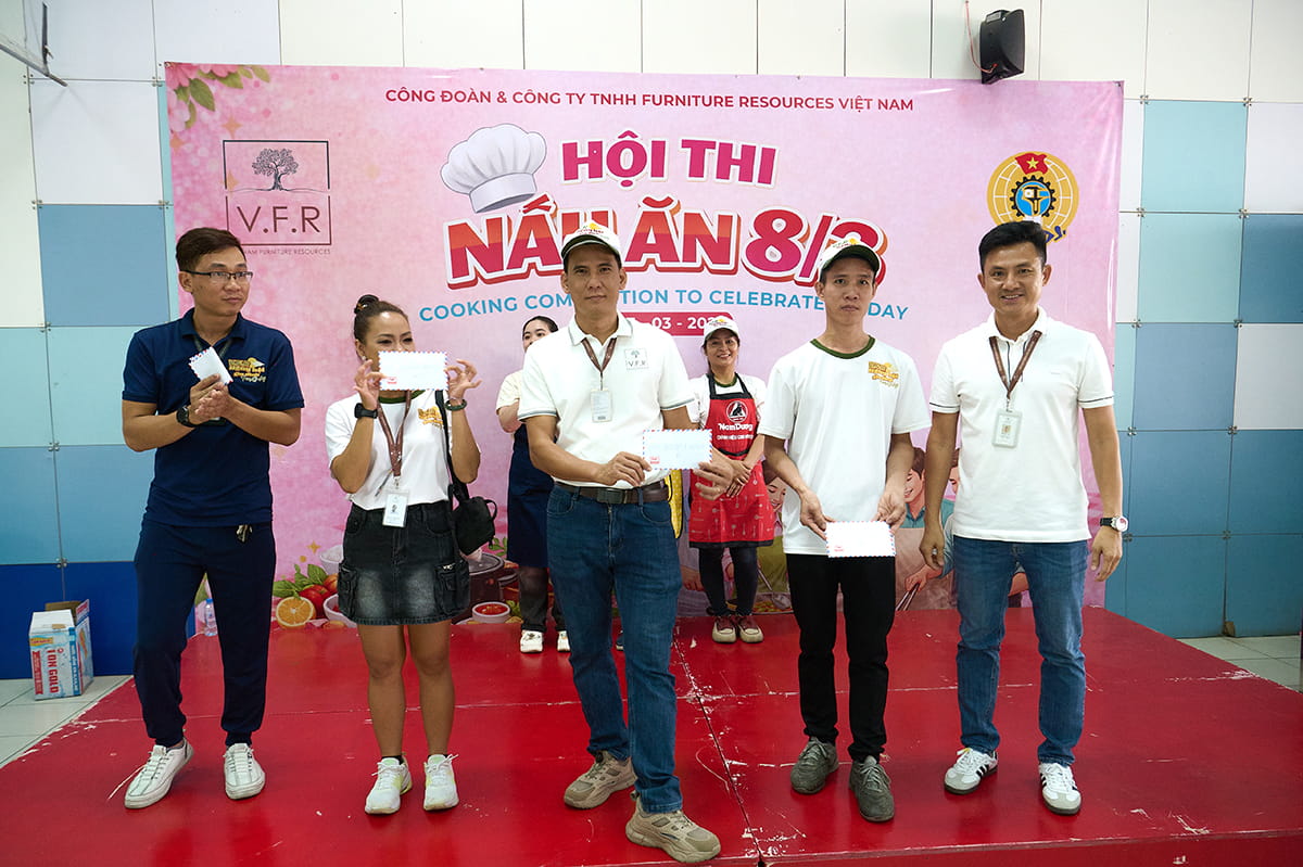 CHÚC MỪNG HỘI THI NẤU ĂN 8/3 CỦA V.F.R DIỄN RA THÀNH CÔNG TỐT ĐẸP (27)