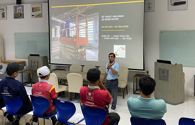 Khóa học vận hành xe nâng người - Nâng cao kỹ năng, đảm bảo an toàn (7)