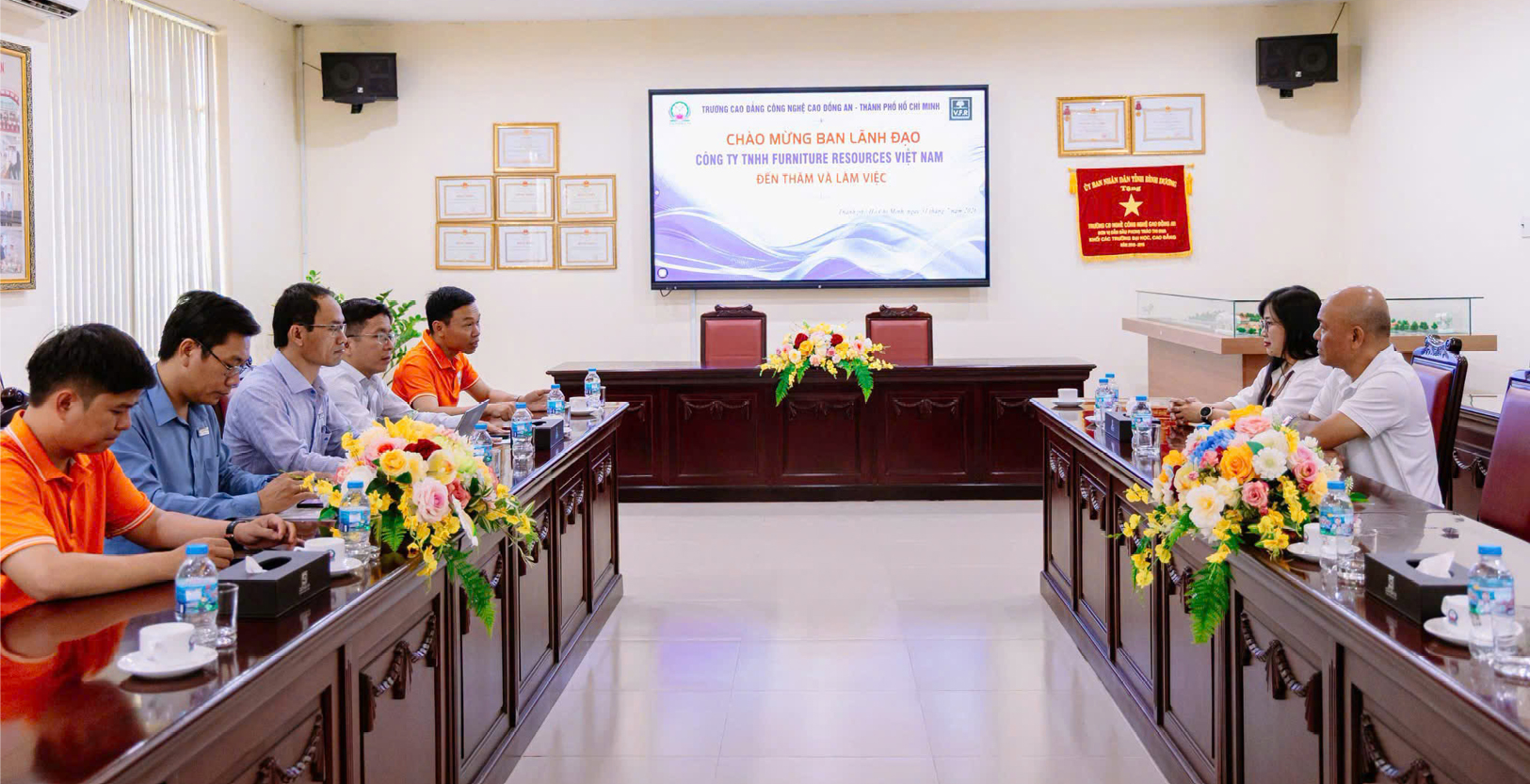 V.F.R KÝ KẾT HỢP TÁC CÙNG TRƯỜNG CAO ĐẲNG CÔNG NGHỆ CAO ĐỒNG AN (3)