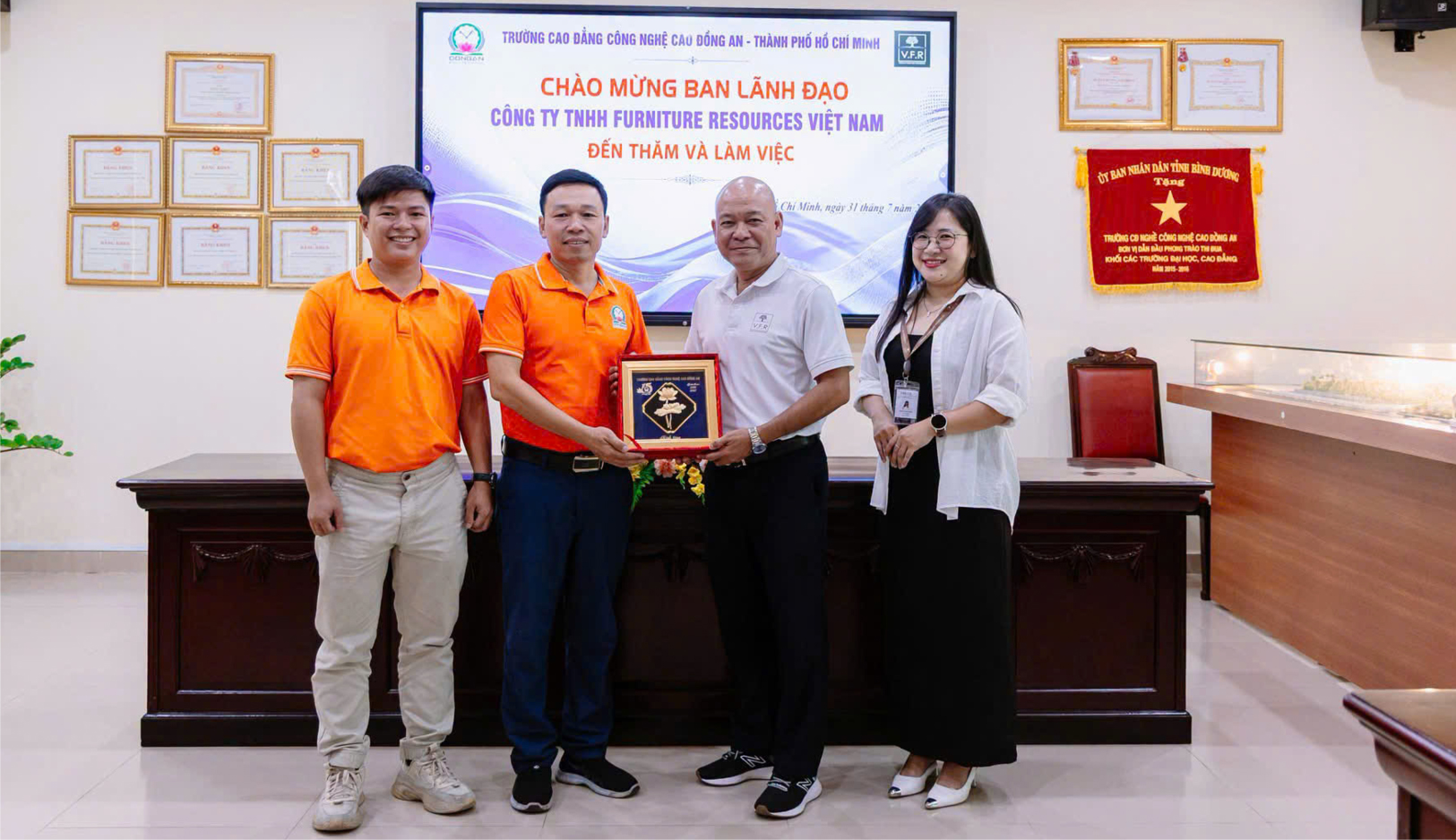 V.F.R KÝ KẾT HỢP TÁC CÙNG TRƯỜNG CAO ĐẲNG CÔNG NGHỆ CAO ĐỒNG AN (11)