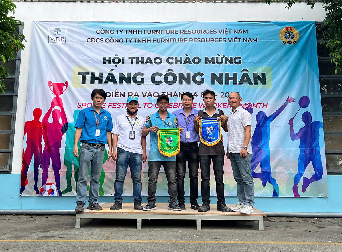LĐLĐ ĐỒNG HÀNH CÙNG V.F.R TRONG THÁNG CÔNG NHÂN 2025: TRAO GIẢI HỘI THAO & LAN TỎA YÊU THƯƠNG (7)