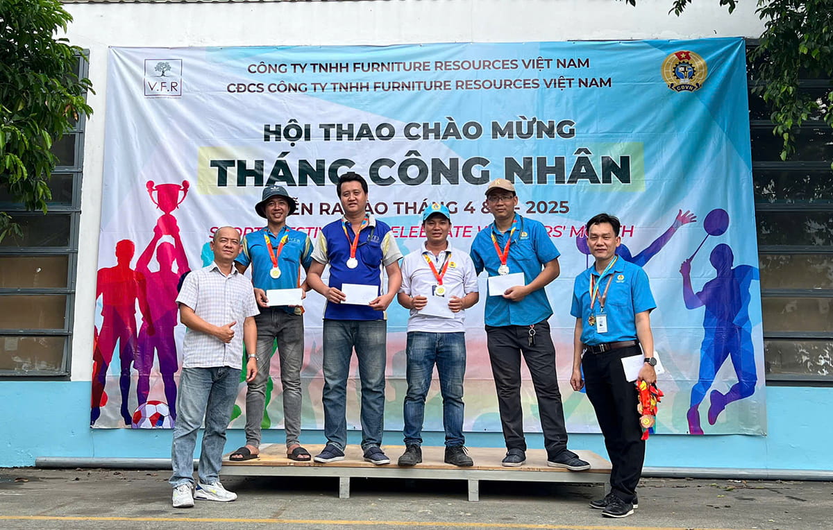LĐLĐ ĐỒNG HÀNH CÙNG V.F.R TRONG THÁNG CÔNG NHÂN 2025: TRAO GIẢI HỘI THAO & LAN TỎA YÊU THƯƠNG (9)
