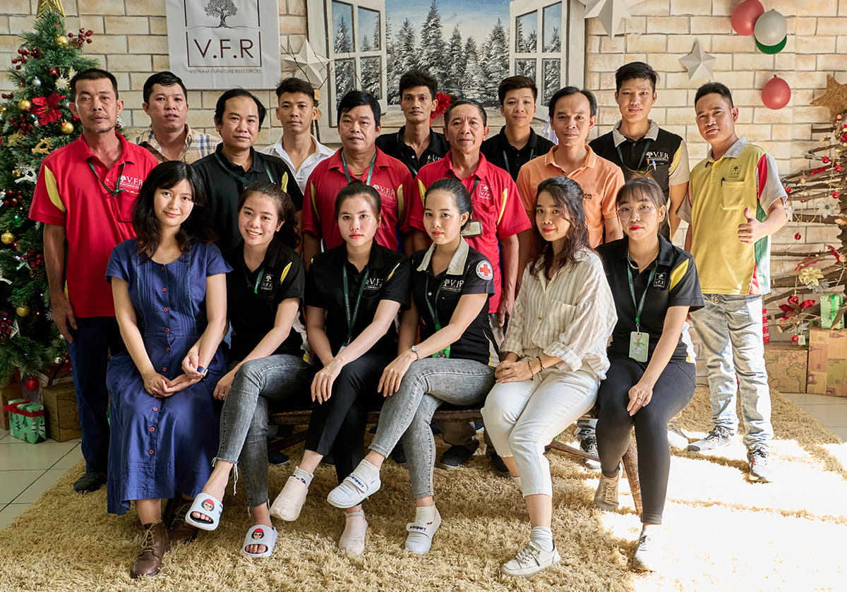 VINH DANH SỰ GẮN KẾT: LỄ TRI ÂN CÔNG NHÂN VIÊN CÓ THÂM NIÊN GẮN BÓ 5 NĂM CÙNG V.F.R (9)