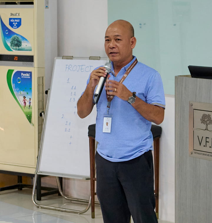 VINH DANH SỰ GẮN KẾT: LỄ TRI ÂN CÔNG NHÂN VIÊN CÓ THÂM NIÊN GẮN BÓ 5 NĂM CÙNG V.F.R (11)