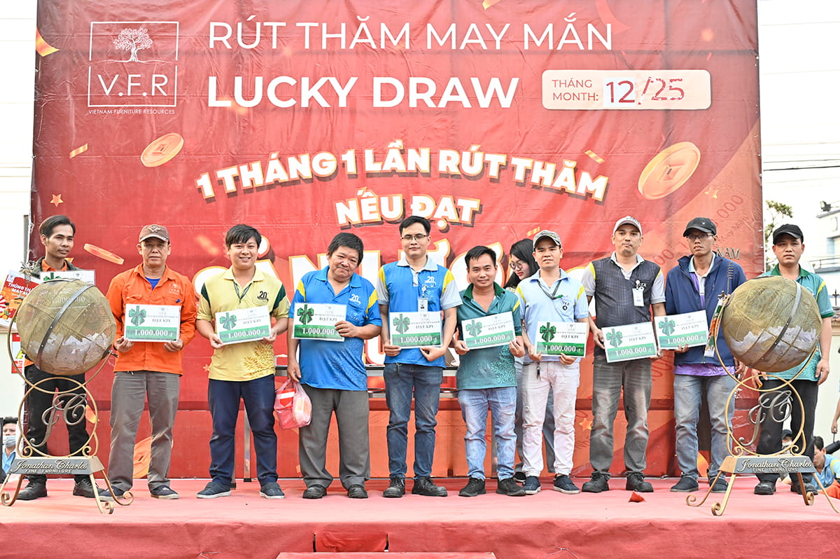 V.F.R TỔ CHỨC BỐC THĂM MAY MẮN CHO TOÀN THỂ CÔNG NHÂN THƯỞNG ĐẠT CHỈ TIÊU THÁNG 12/2025 (11)