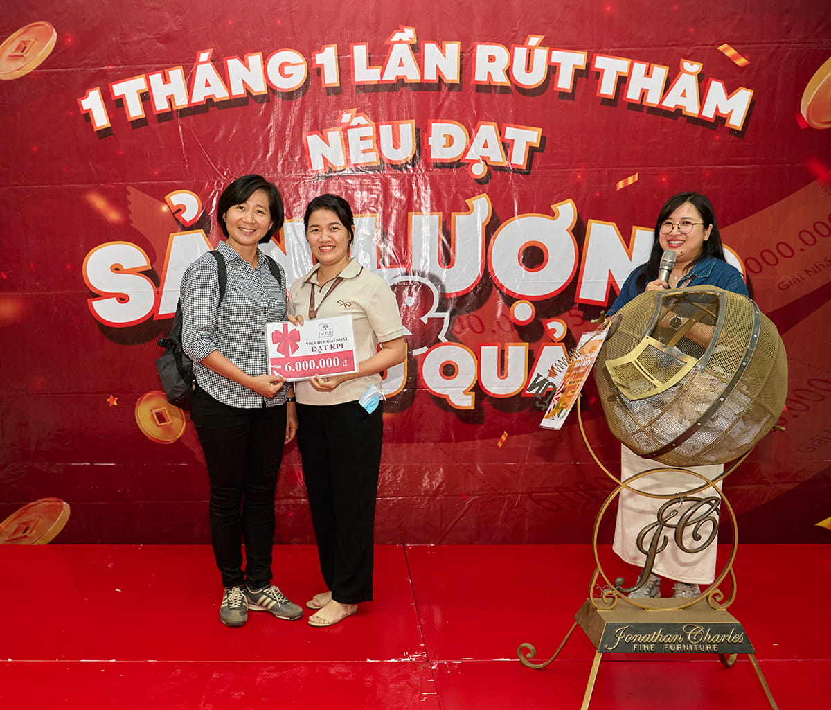 V.F.R TỔ CHỨC BỐC THĂM MAY MẮN CHO TOÀN THỂ CÔNG NHÂN VIÊN THƯỞNG ĐẠT CHỈ TIÊU THÁNG 10/2025 (9)