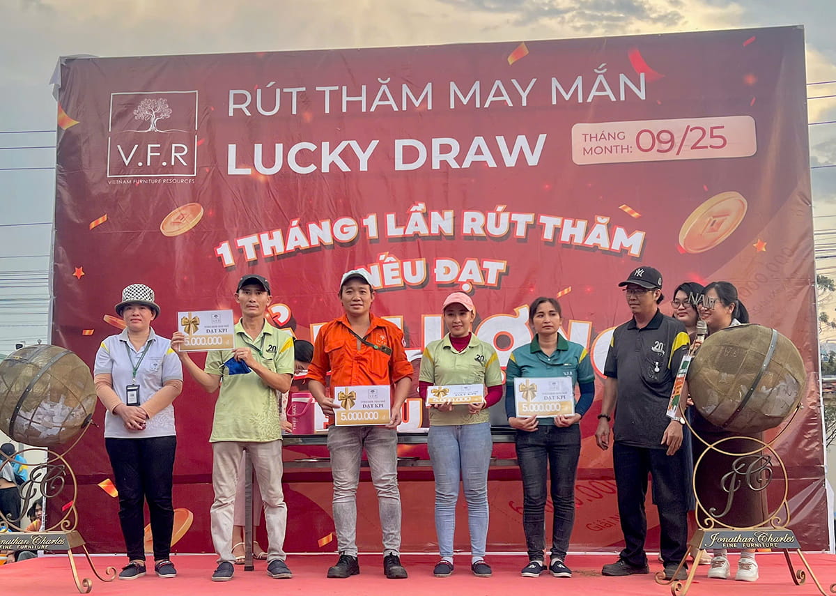 V.F.R TỔ CHỨC BỐC THĂM MAY MẮN CHO TOÀN THỂ CÔNG NHÂN VIÊN SAU KHI ĐẠT CHỈ TIÊU THÁNG 9/2025 (15)