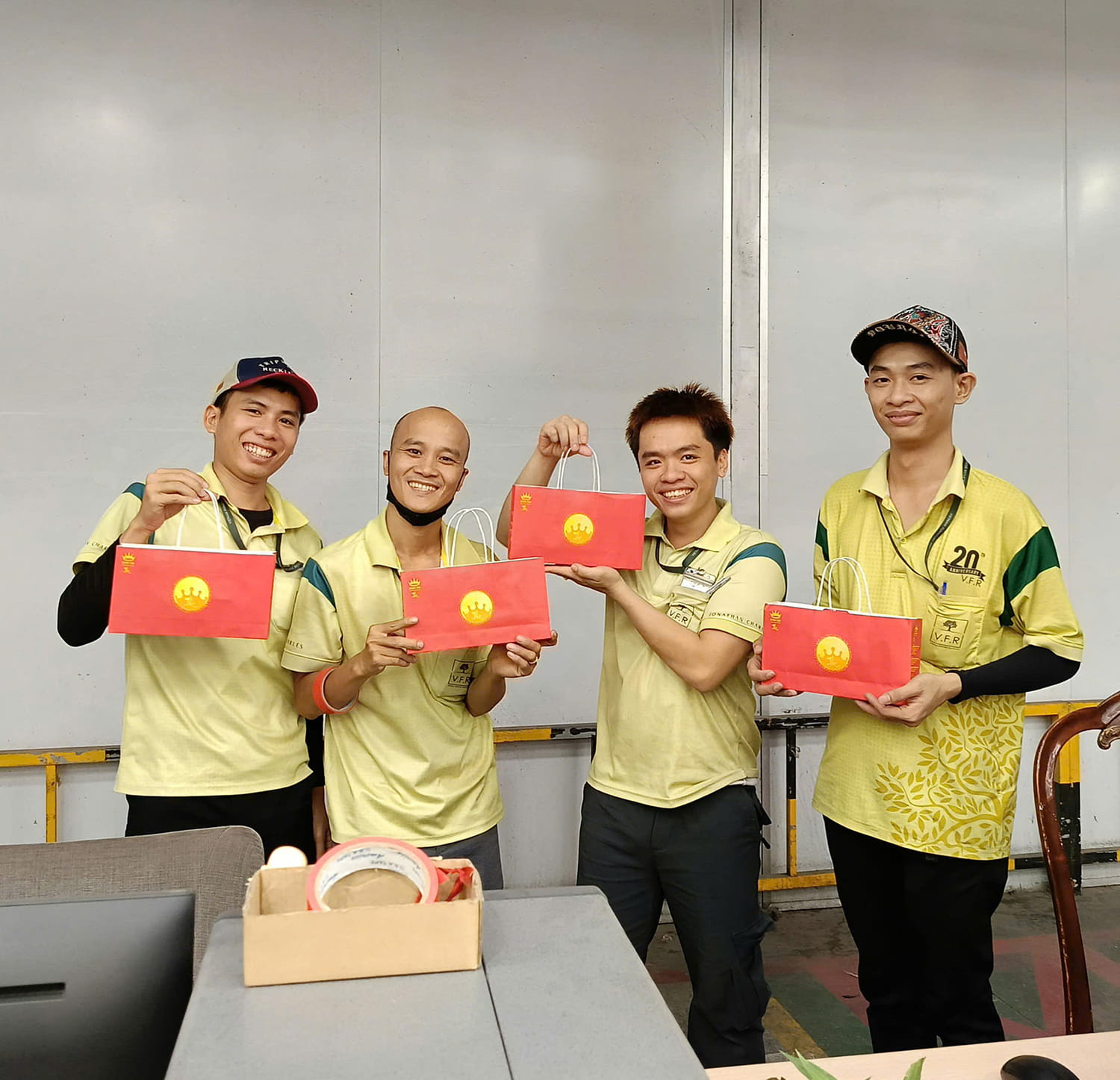 CÔNG TY VFR TRAO TẶNG 2.500 PHẦN QUÀ TRUNG THU CHO CÔNG NHÂN, NGƯỜI LAO ĐỘNG (5)